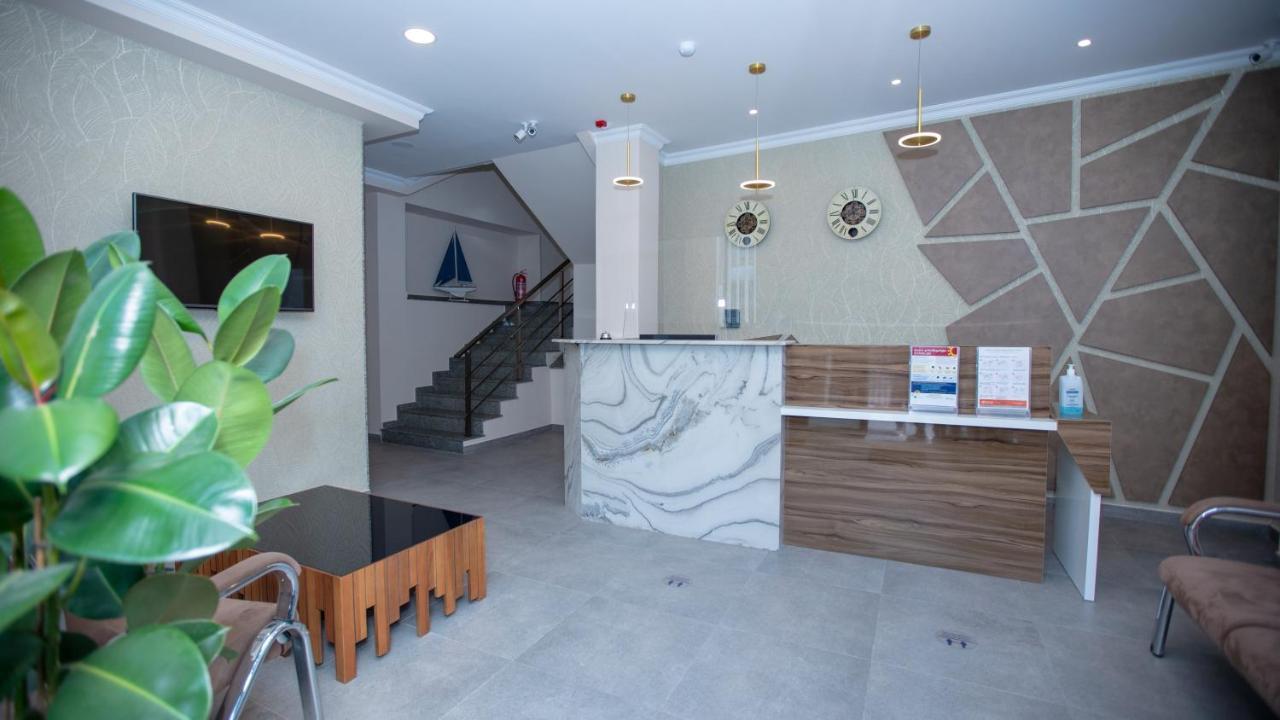 Royal Venezia Hotel Batumi Exterior photo