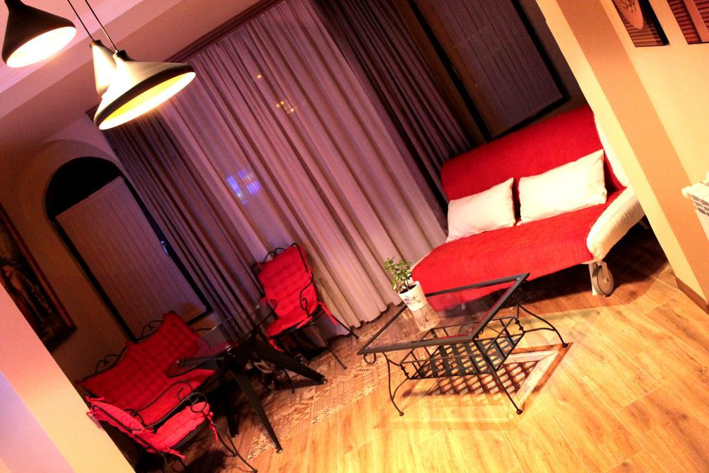 Royal Venezia Hotel Batumi Room photo