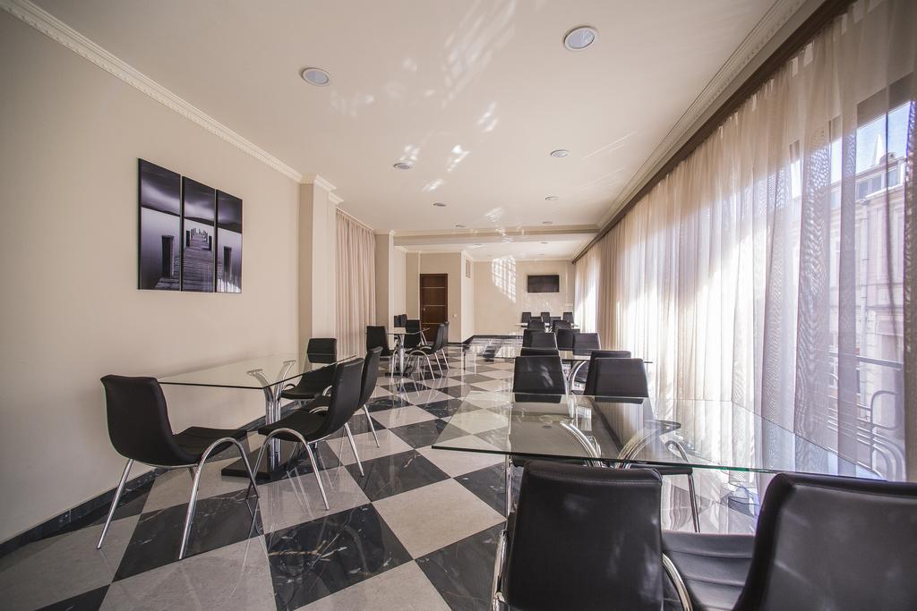 Royal Venezia Hotel Batumi Exterior photo